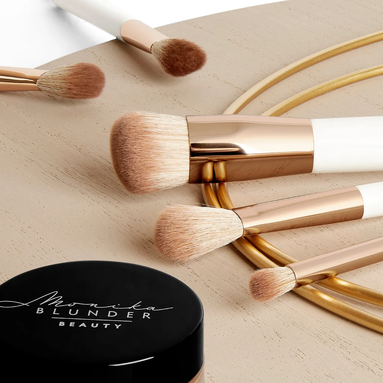Hybrid Cream Face Brush