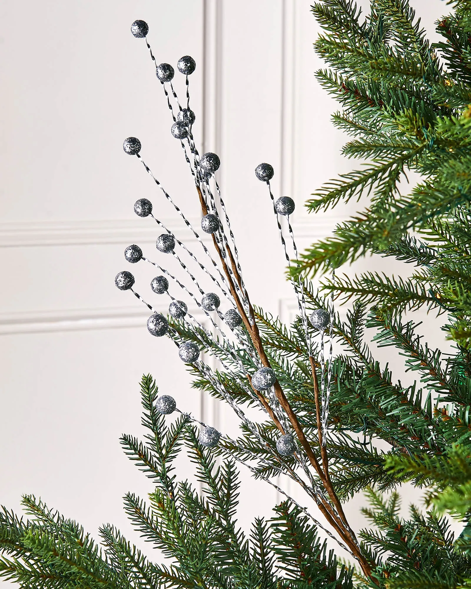 Silver Berry Christmas Tree Spray, 78 cm